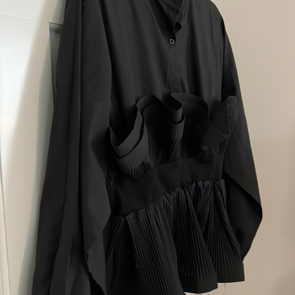 Never worn, Garcia blouse. - Picture 4 of 4